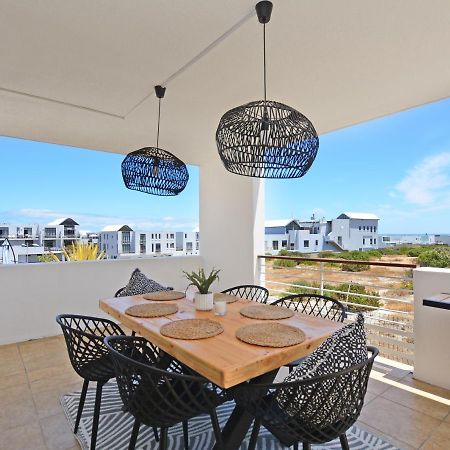 Designer Beachfront Apartment In Big Bay With Swimming Pool- 2 Bedroom, 1 Azure เคปทาวน์ ภายนอก รูปภาพ