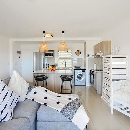 Designer Beachfront Apartment In Big Bay With Swimming Pool- 2 Bedroom, 1 Azure เคปทาวน์ ภายนอก รูปภาพ