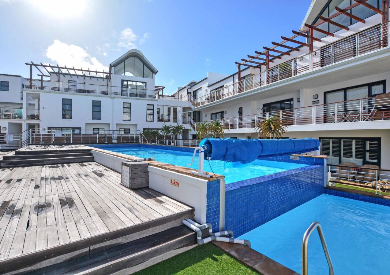 Designer Beachfront Apartment In Big Bay With Swimming Pool- 2 Bedroom, 1 Azure เคปทาวน์ ภายนอก รูปภาพ